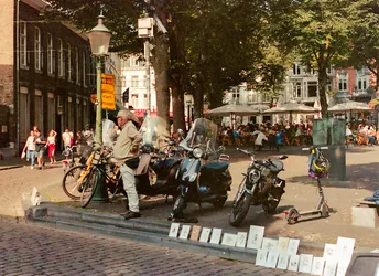 28-p.jpg